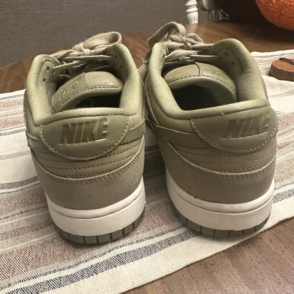 Nike Dunks - Picture 5 of 6